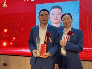 开疆拓土，，，，，再启新程！Lewin乐玩乔迁典礼隆沉进行