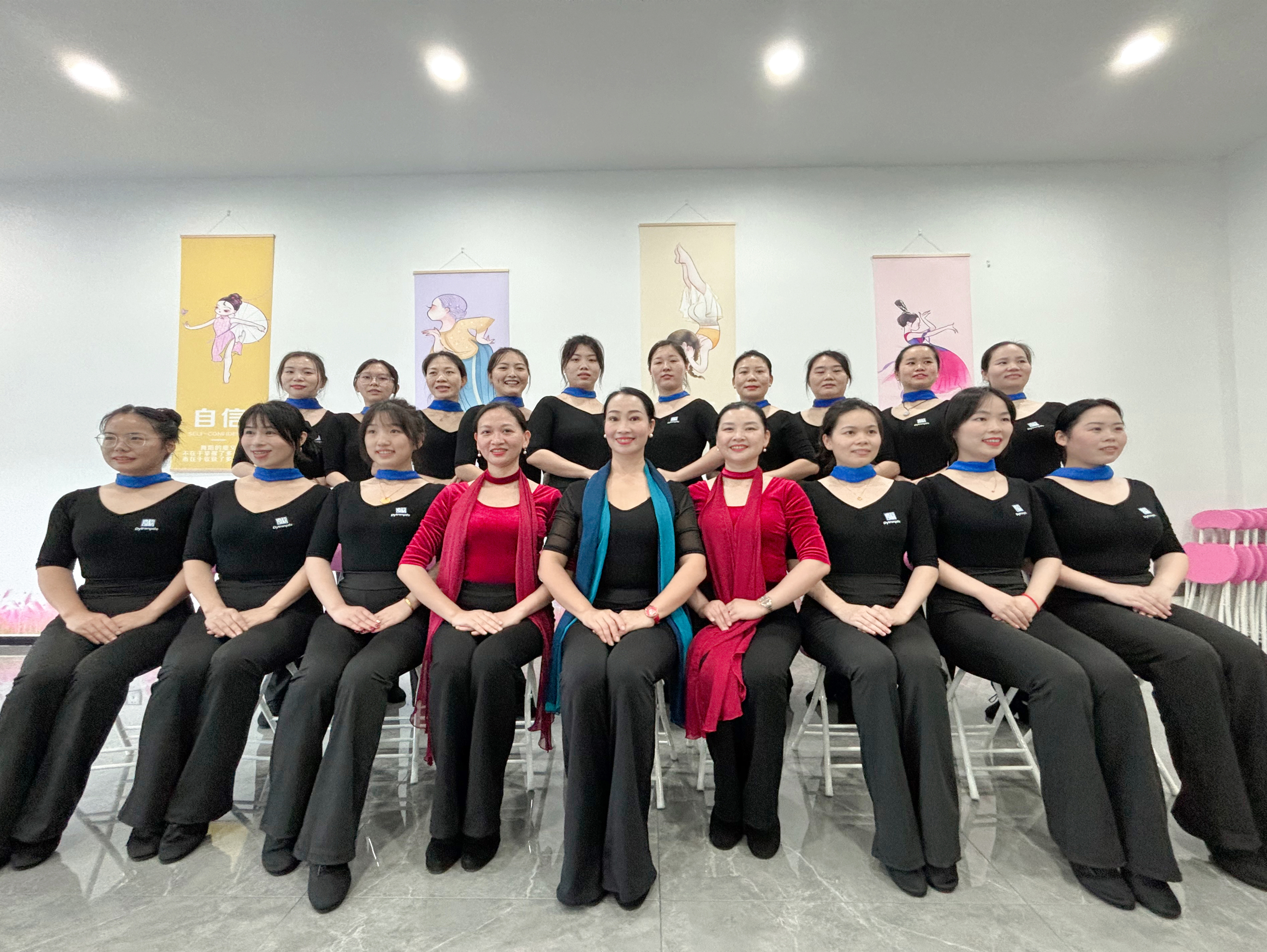 Lewin乐玩女子私塾形体课开课啦！