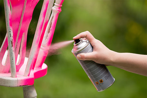SANVO-Acrylic-Spray-Paint-application-on-furnitures