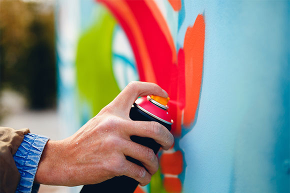 SANVO-Acrylic-Spray-Paint-application-DIY