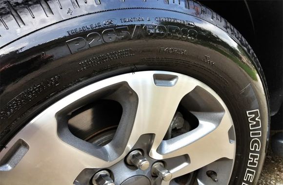 Tire dressing